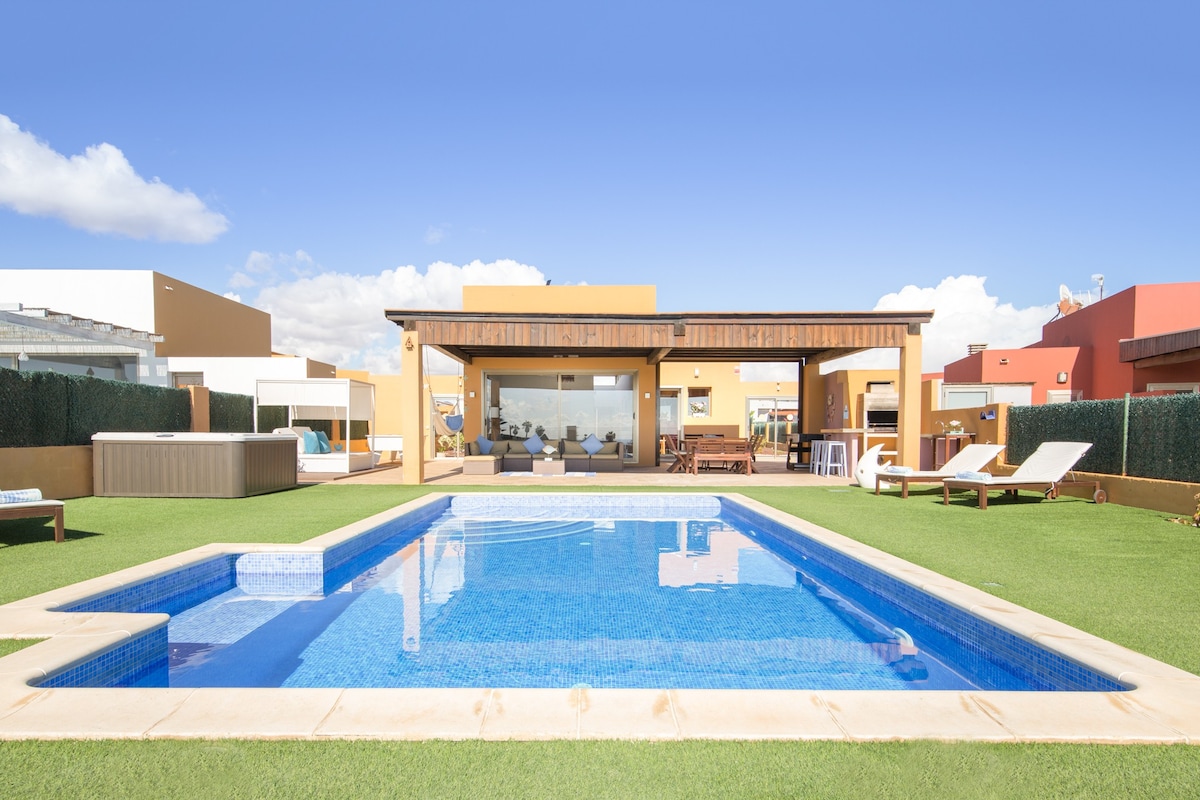 15 Best Airbnbs in Fuerteventura, Canary Islands (2022 Edition)