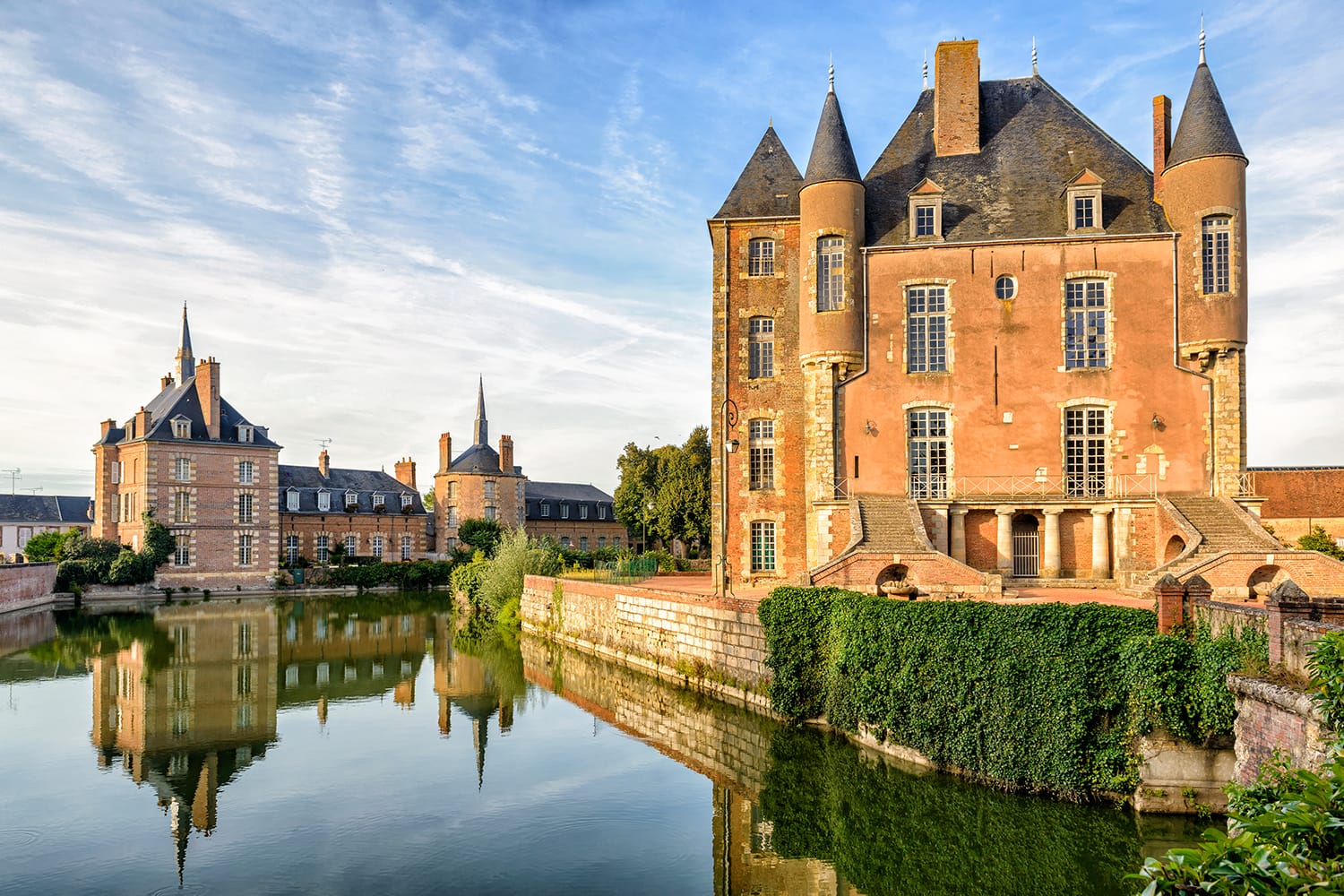 The Ultimate Guide to Visiting the Loire Valley from Paris (and Beyond)