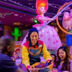 Berita Taman Hiburan Disney: Harga Paket Makan, Detail Halloween, dan Terbaru di Petualangan Bayou Tiana