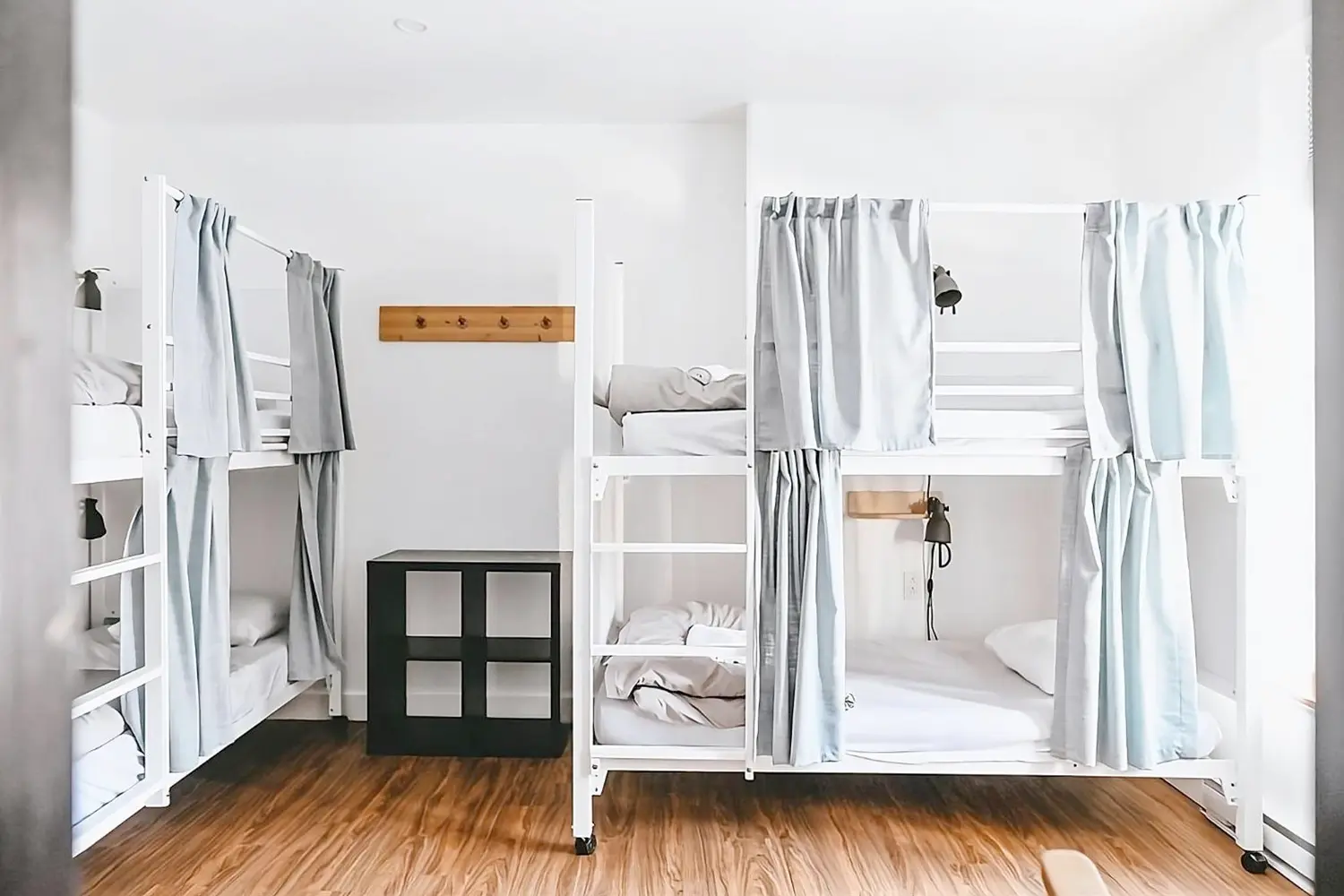 9 BEST Hostels in Montreal (Updated 2024)