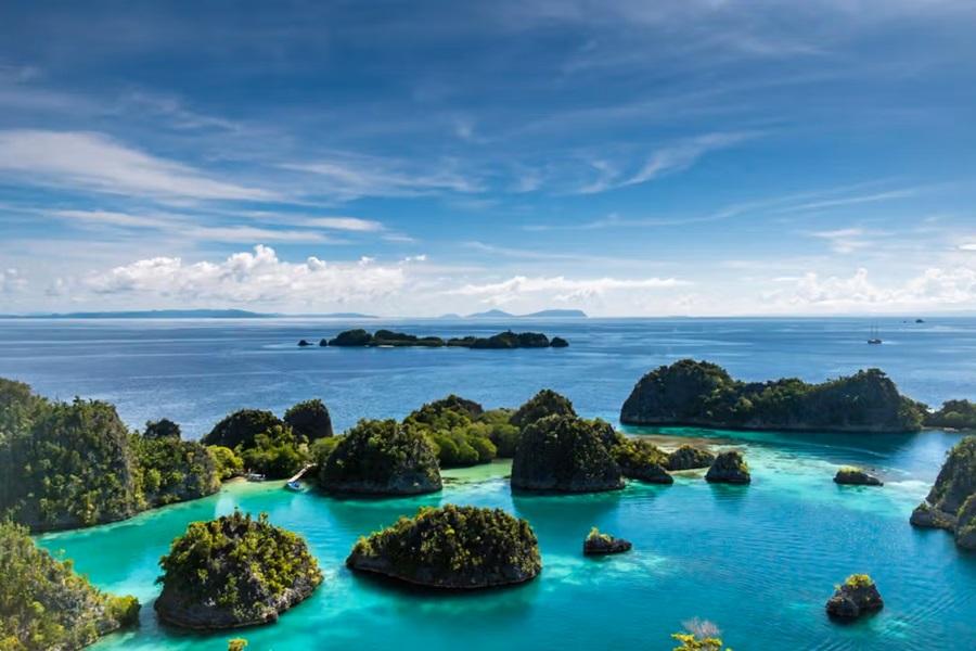 Ujung Tanduk Surga Dunia Terakhir di Raja Ampat