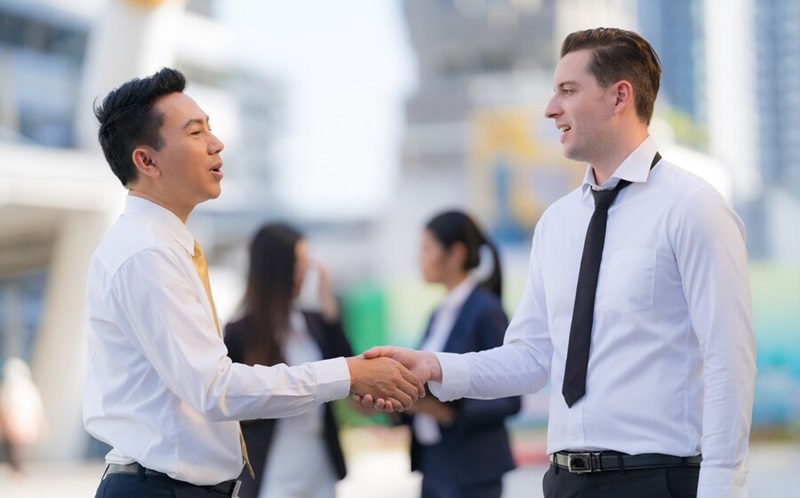 Kebutuhan Relasi atau Sekadar Transaksi