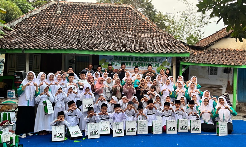 Santri Husada Tebuireng Gelar Baksos di Panti Asuhan At-Tin, Usung Semangat Kepedulian