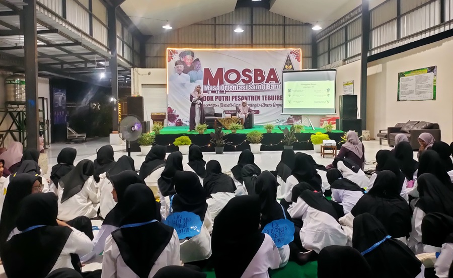 Tebuireng Bentuk Disiplin Santri Lewat Sosialisasi Tata Tertib