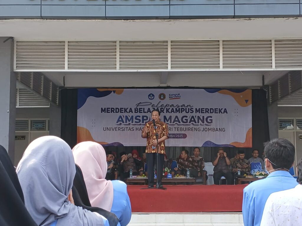 Pelepasan Mahasiswa AMSP dan Magang, Rektor UNHASY Tekankan Hal Ini