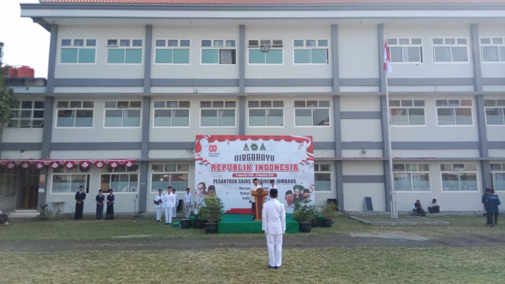 Tantangan Masa Depan Bangsa, Upacara HUT ke-80 RI di Pesantren Sains Tebuireng