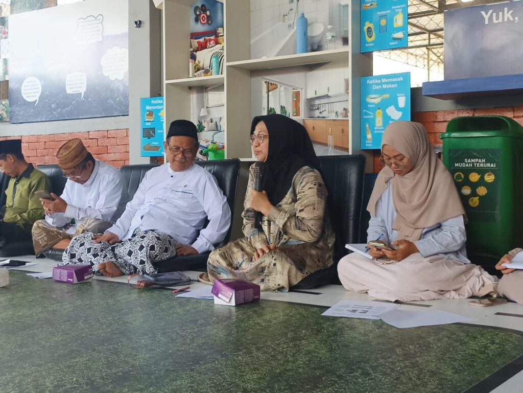 Tekankan Kebersihan Hati dan Lingkungan, Bank Sampah Tebuireng Gelar Edukasi Sampah