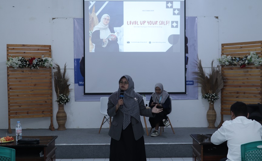 Redaktur Media Tebuireng Tekankan Pentingnya Personal Branding di Era Digital