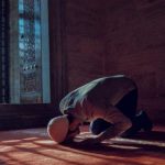Bertaut di Sujud | Tebuireng Online