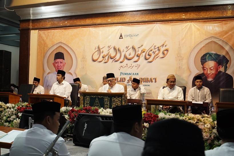 Gus Kikin Ajak Santri Perkuat Cinta kepada Rasulullah