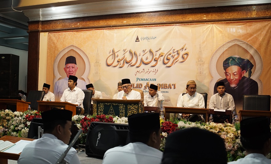 Meneladani Akhlak Rasulullah Melalui Maulid