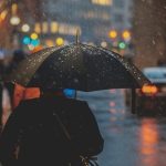 Oktober dan Gerimis yang Berdoa