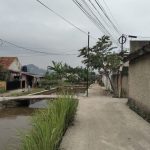 Polemik Pemasangan Tiang dan Kabel Fiber Optik di Desa Bojongmalaka Diduga Tanpa Izin